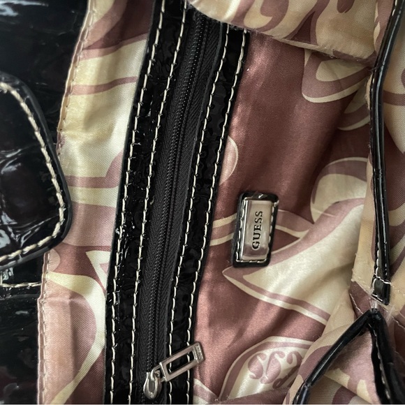 Guess Purse - Picture 6 of 7